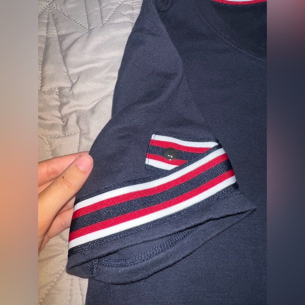 Tommy Hilfiger Navy Womens Shirt Sleeve Acents Straps Button Size M Lightly Used - Picture 2 of 5